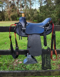 Silla Monarca Cabalgata Mesace Montura Liviana y Resistente Equinos
